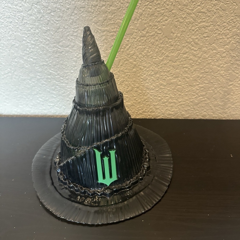 Witch Hat Cup Wicked 2024 Movie Exclusive Collectible Ltd 32 Oz Majic Drink